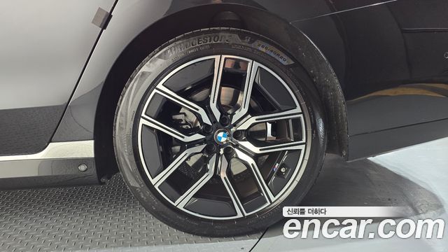 BMW 7-Series 740i xDrive M Sport