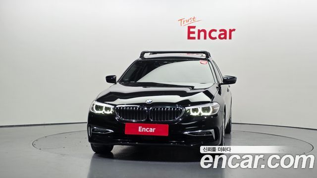 BMW 5-Series 520i Luxury