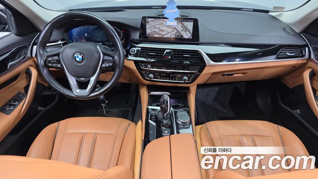BMW 5-Series 520i Luxury