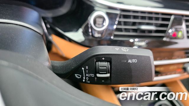 BMW 5-Series 520i Luxury