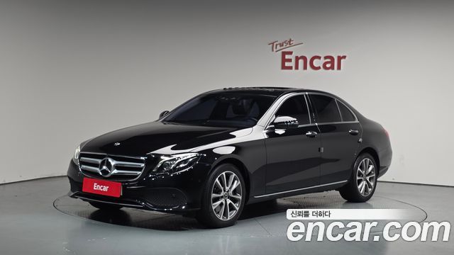 Mercedes-Benz E-Class E300 4MATIC Avnatgarde