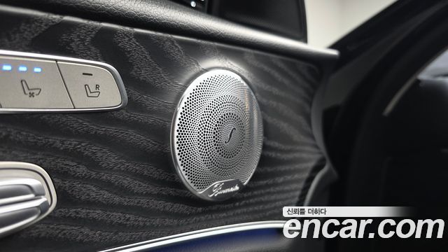 Mercedes-Benz E-Class E300 4MATIC Avnatgarde