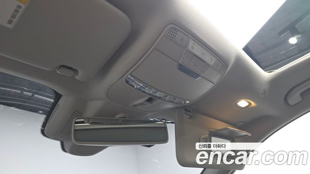 Mercedes-Benz E-Class E300 4MATIC Avnatgarde