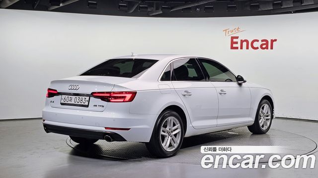 Audi A4 45 TFSI Premium