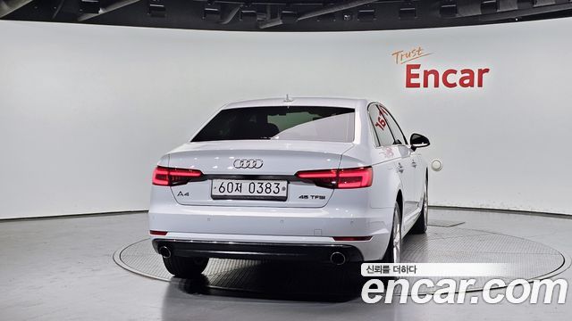 Audi A4 45 TFSI Premium