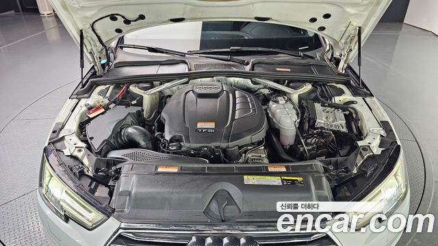 Audi A4 45 TFSI Premium