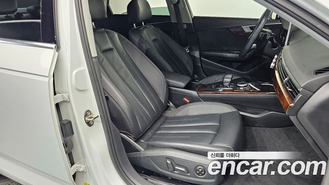 Audi A4 45 TFSI Premium