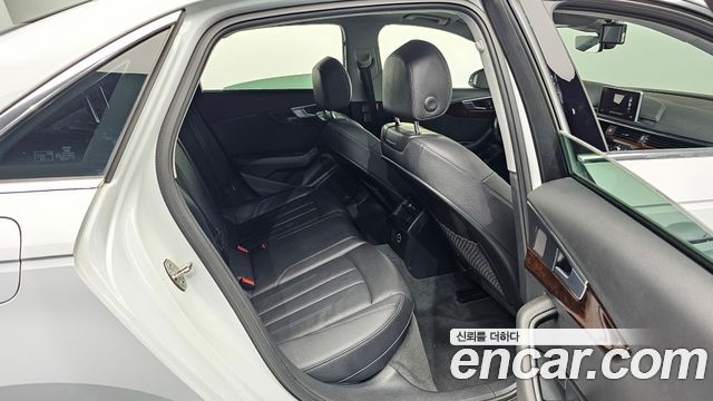 Audi A4 45 TFSI Premium