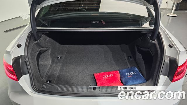 Audi A4 45 TFSI Premium