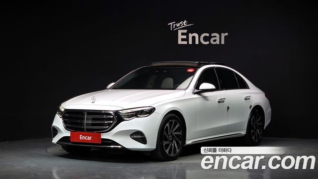 Mercedes-Benz E-Class E300 4MATIC Exclusive