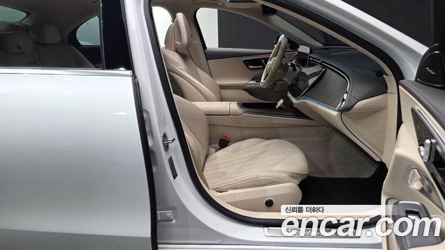 Mercedes-Benz E-Class E300 4MATIC Exclusive
