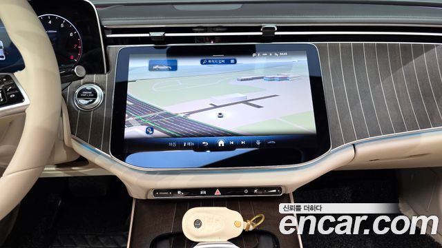 Mercedes-Benz E-Class E300 4MATIC Exclusive