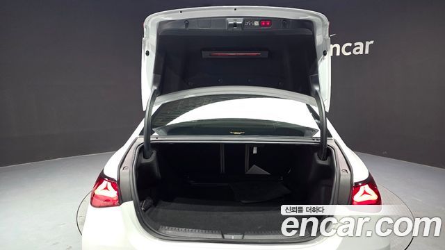 Mercedes-Benz E-Class E300 4MATIC Exclusive