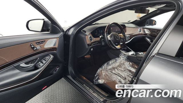Mercedes-Benz S-Class S560eL