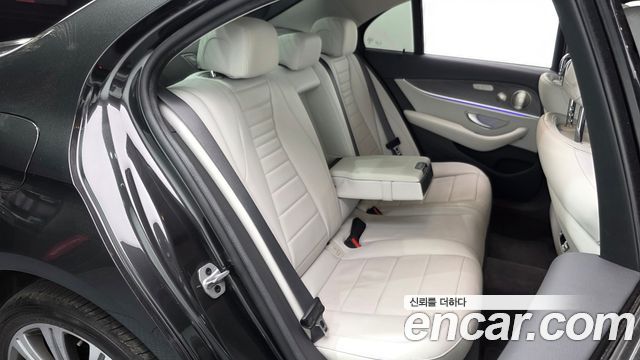 Mercedes-Benz E-Class E350 4MATIC Exclusive