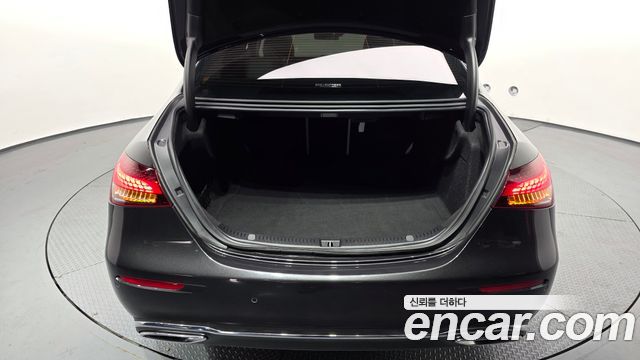 Mercedes-Benz E-Class E350 4MATIC Exclusive