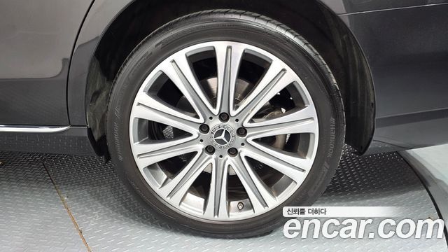 Mercedes-Benz E-Class E350 4MATIC Exclusive