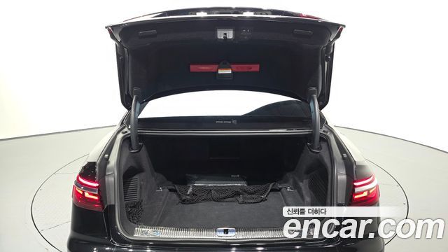 Audi A8 60 TFSI Quattro LWB