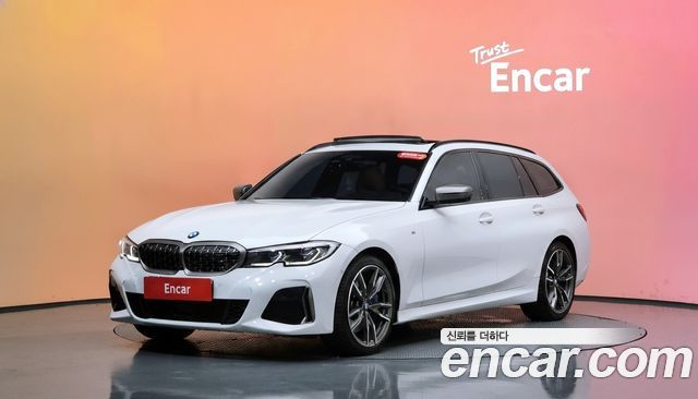 BMW 3-Series M340i xDrive Touring Performance