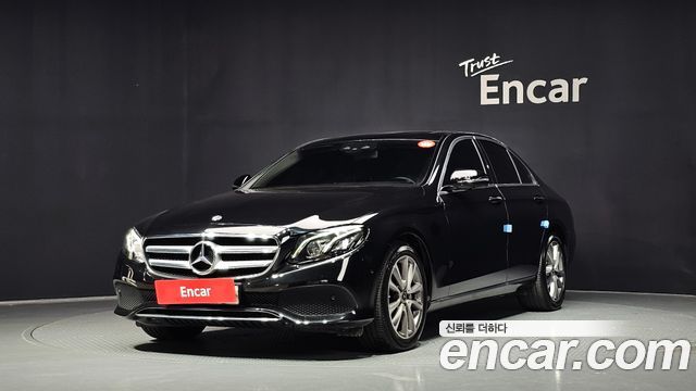 Mercedes-Benz E-Class E300 4MATIC Avnatgarde