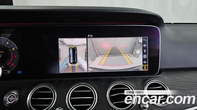 Mercedes-Benz E-Class E300 4MATIC Avnatgarde