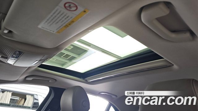 Mercedes-Benz E-Class E300 4MATIC Avnatgarde