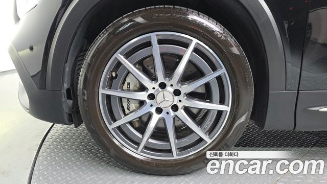 Mercedes-Benz GLB-Class AMG GLB35 4MATIC