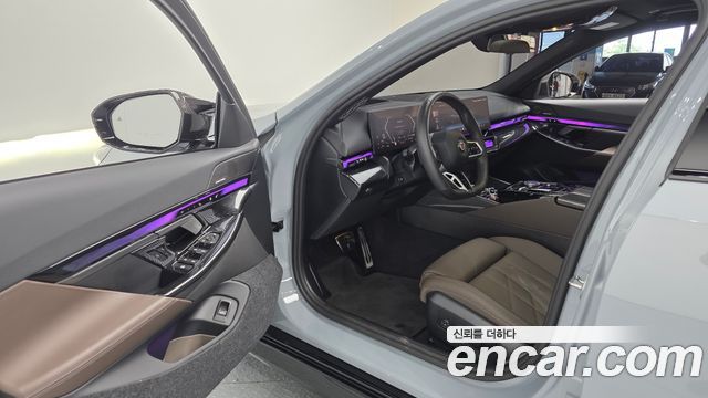BMW 5-Series 520i Special Edition