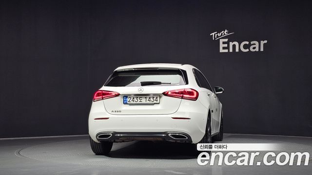 Mercedes-Benz A-Class A220 Hatchback