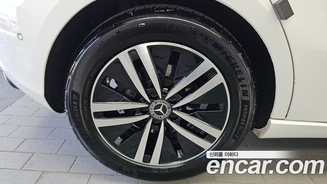 Mercedes-Benz A-Class A220 Hatchback