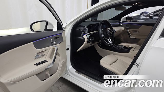 Mercedes-Benz A-Class A220 Hatchback