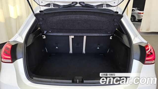 Mercedes-Benz A-Class A220 Hatchback