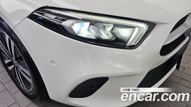 Mercedes-Benz A-Class A220 Hatchback