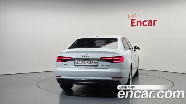 Audi A4 45 TFSI Premium