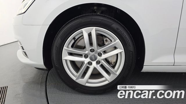 Audi A4 45 TFSI Premium