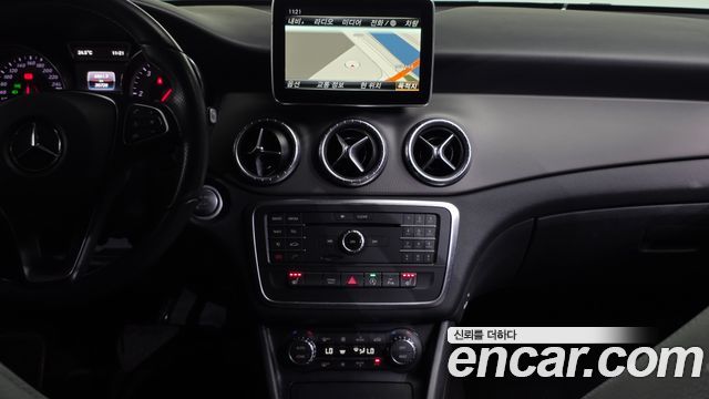 Mercedes-Benz CLA-Class CLA200 d