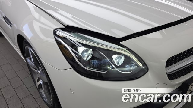 Mercedes-Benz SLC-Class SLC200