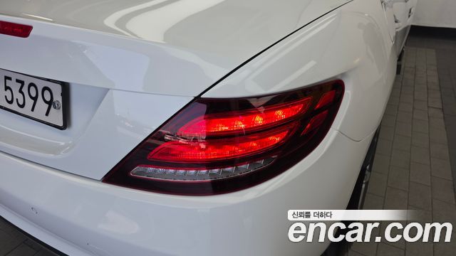 Mercedes-Benz SLC-Class SLC200