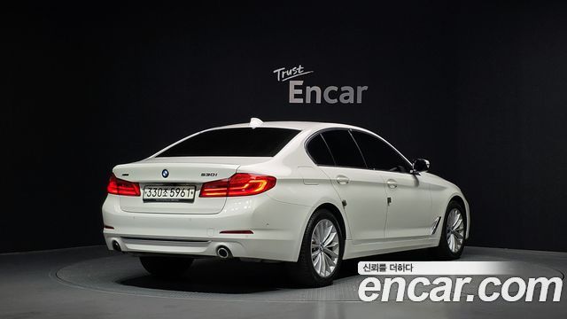 BMW 5-Series 530i xDrive Luxury Plus