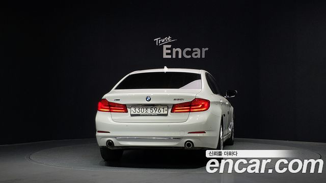 BMW 5-Series 530i xDrive Luxury Plus