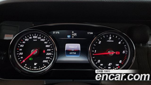 Mercedes-Benz E-Class E220d 4MATIC Exclusive
