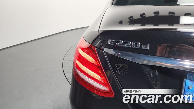 Mercedes-Benz E-Class E220d 4MATIC Exclusive