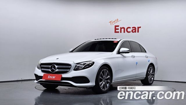 Mercedes-Benz E-Class E300 4MATIC Avnatgarde