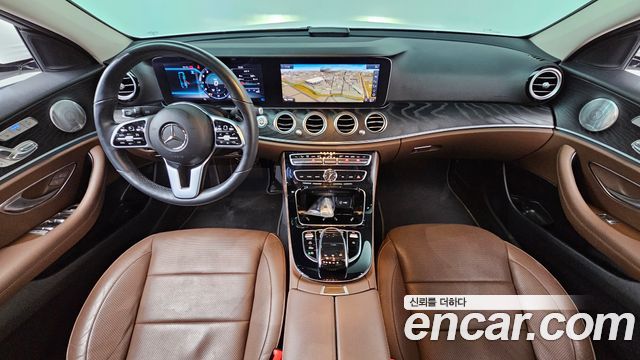 Mercedes-Benz E-Class E300 4MATIC Avnatgarde