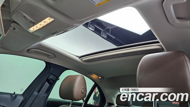Mercedes-Benz E-Class E300 4MATIC Avnatgarde