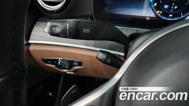 Mercedes-Benz E-Class E300 4MATIC Avnatgarde