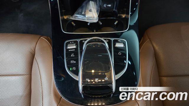 Mercedes-Benz E-Class E300 4MATIC Avnatgarde