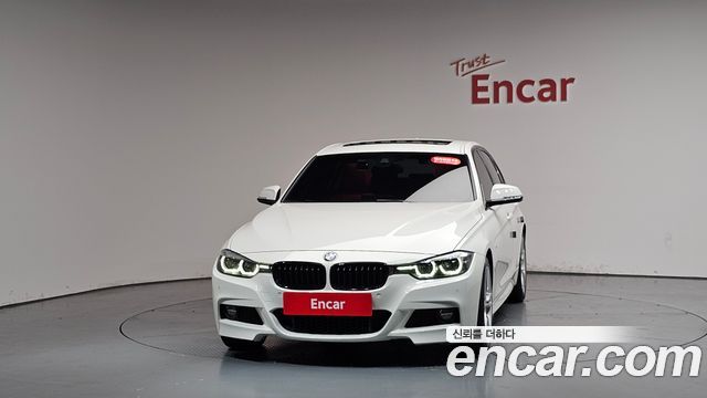 BMW 3-Series 330i M Sport Shadow
