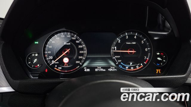 BMW 3-Series 330i M Sport Shadow