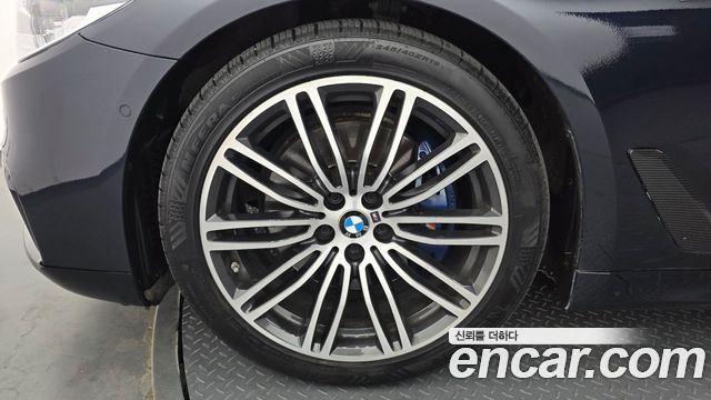 BMW 5-Series 530i M Sport Package Plus